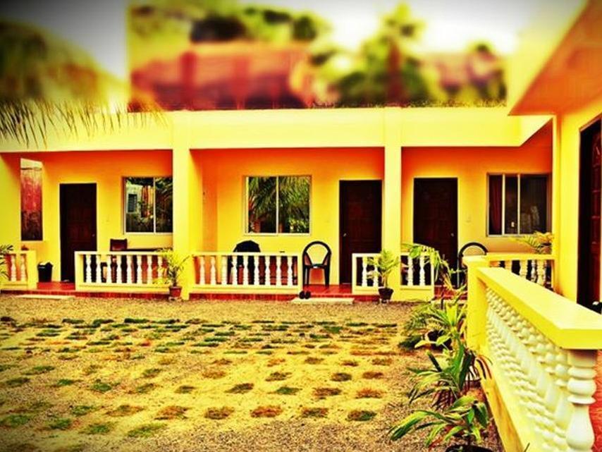 เฟียสตา เฮาส์ รีสอร์ต Hotel Boracay Island ภายนอก รูปภาพ
